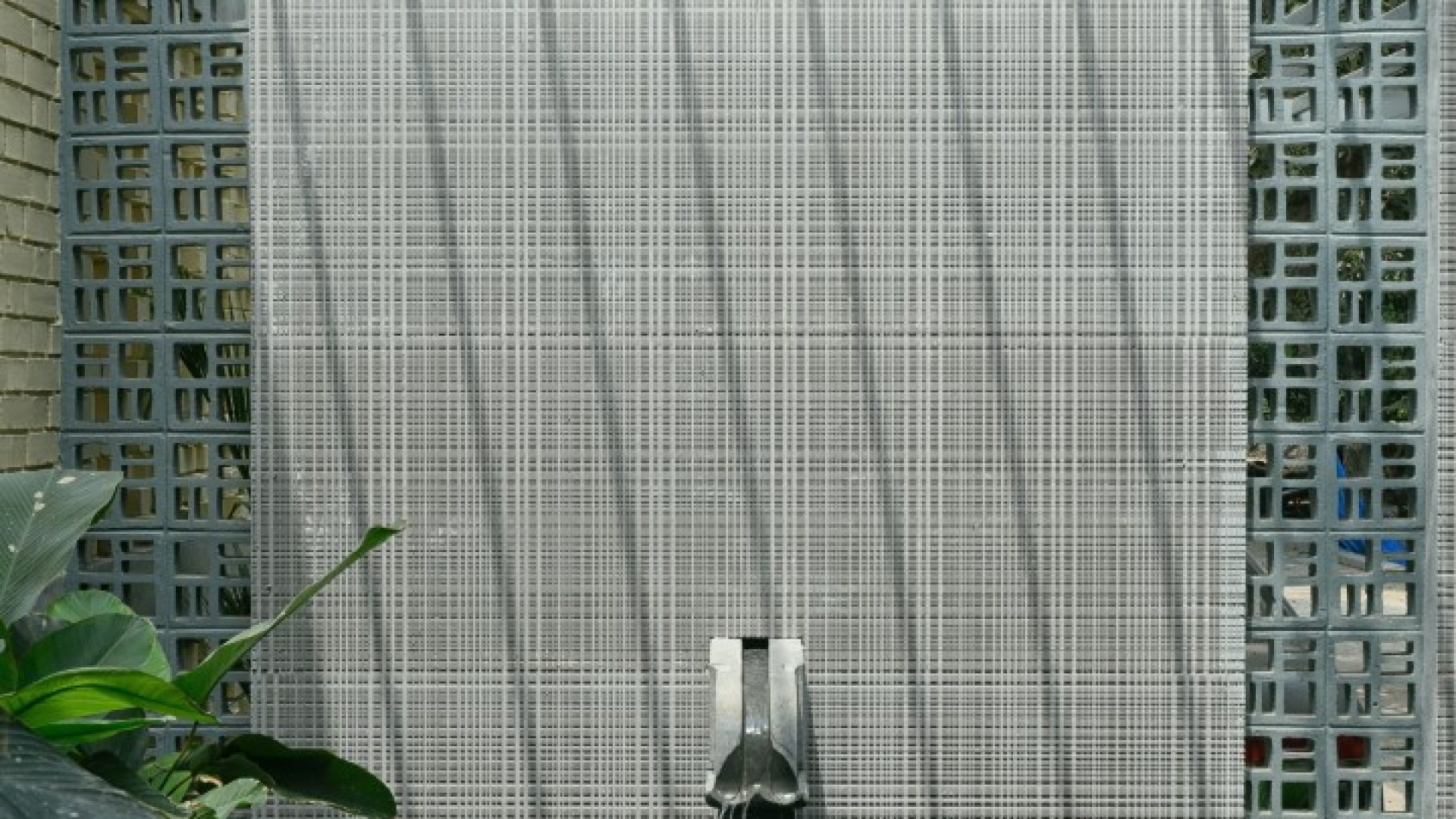 11. Water body detail (Large)