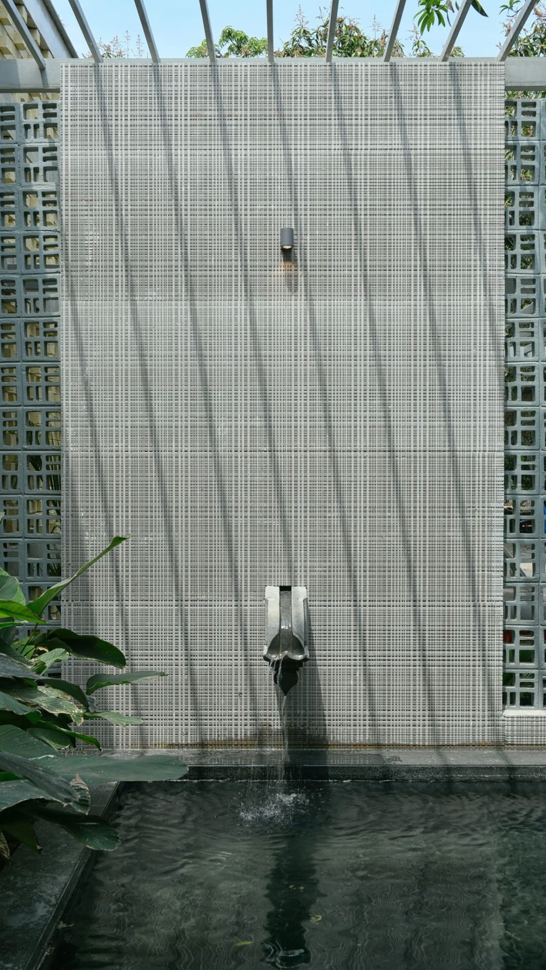 11. Water body detail