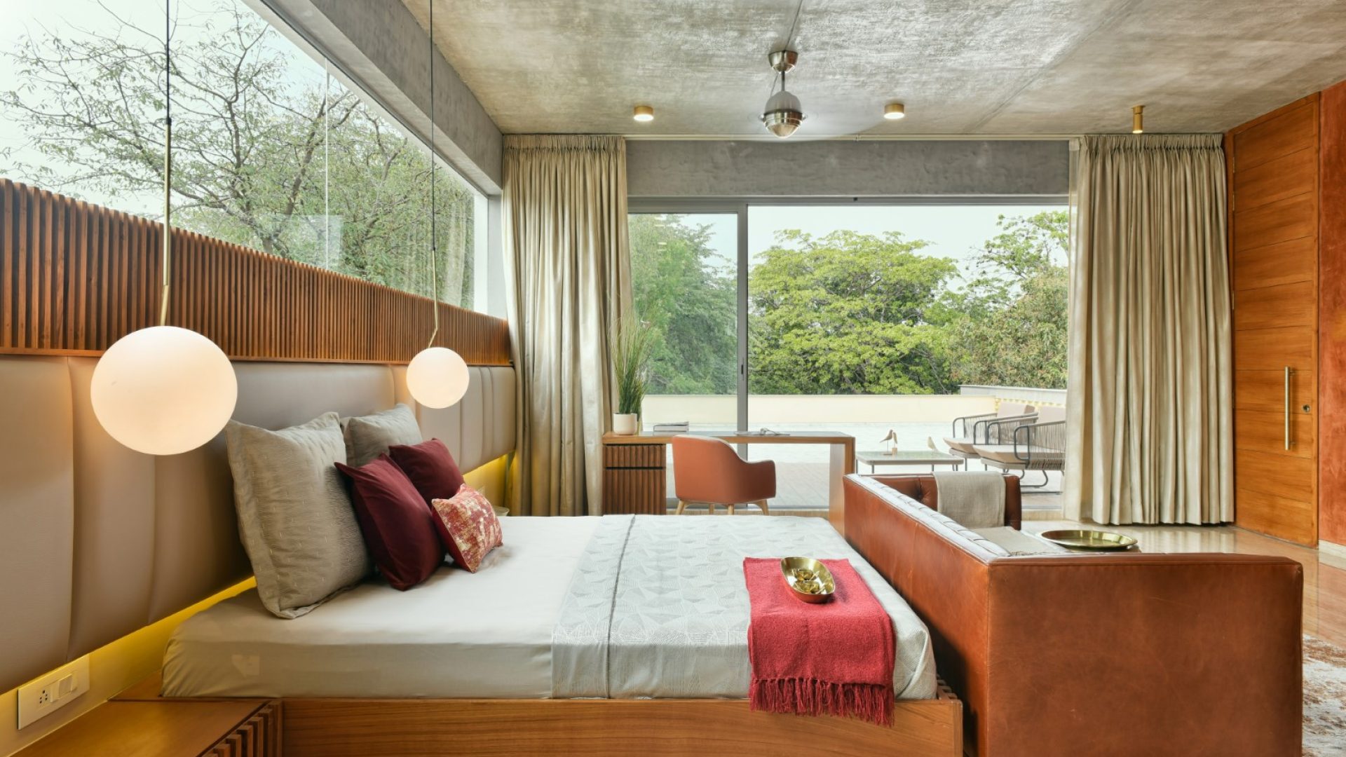 17. Bedroom on First Floor (Large)