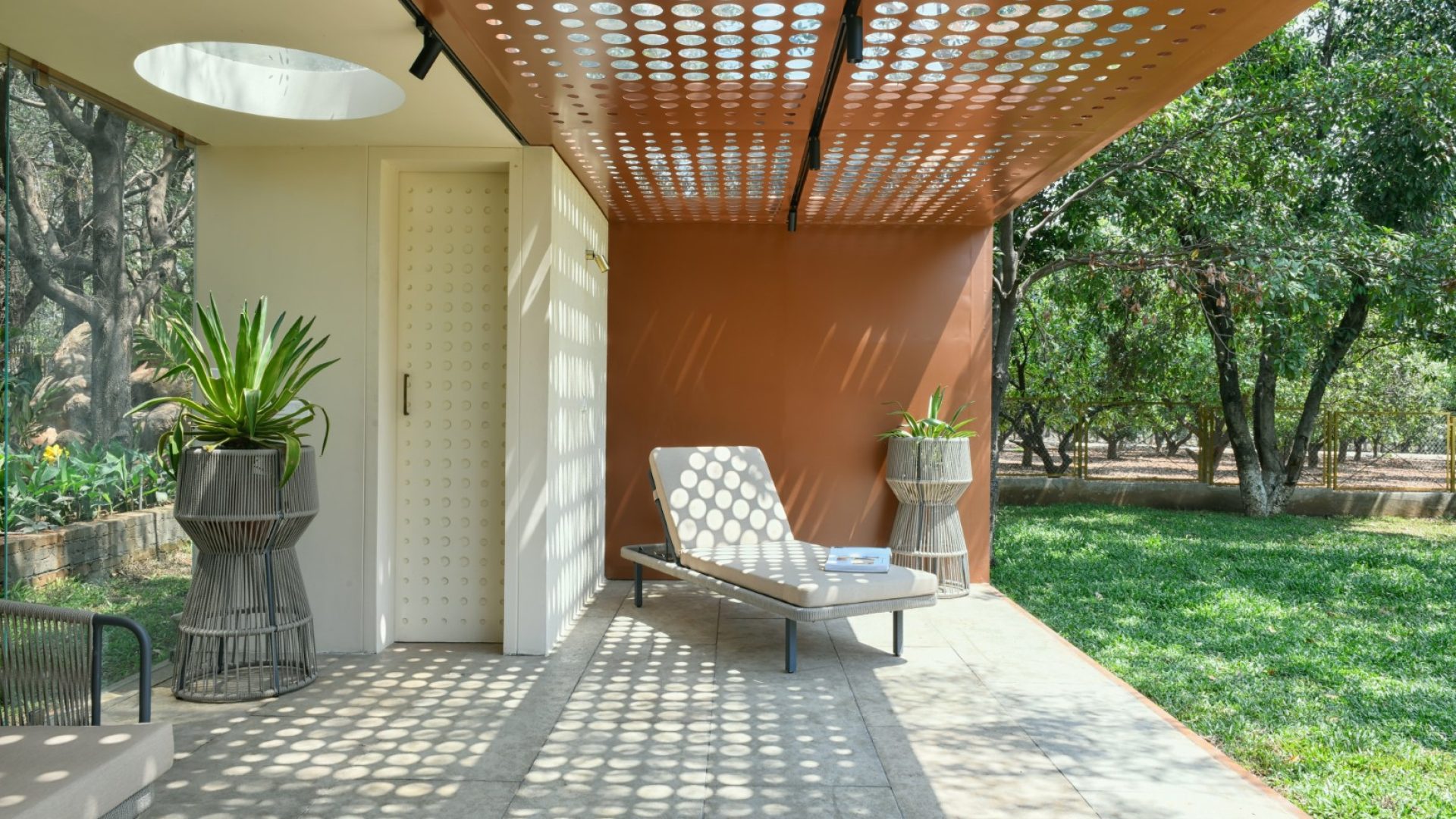 20. Outdoor Pavillion (Large)