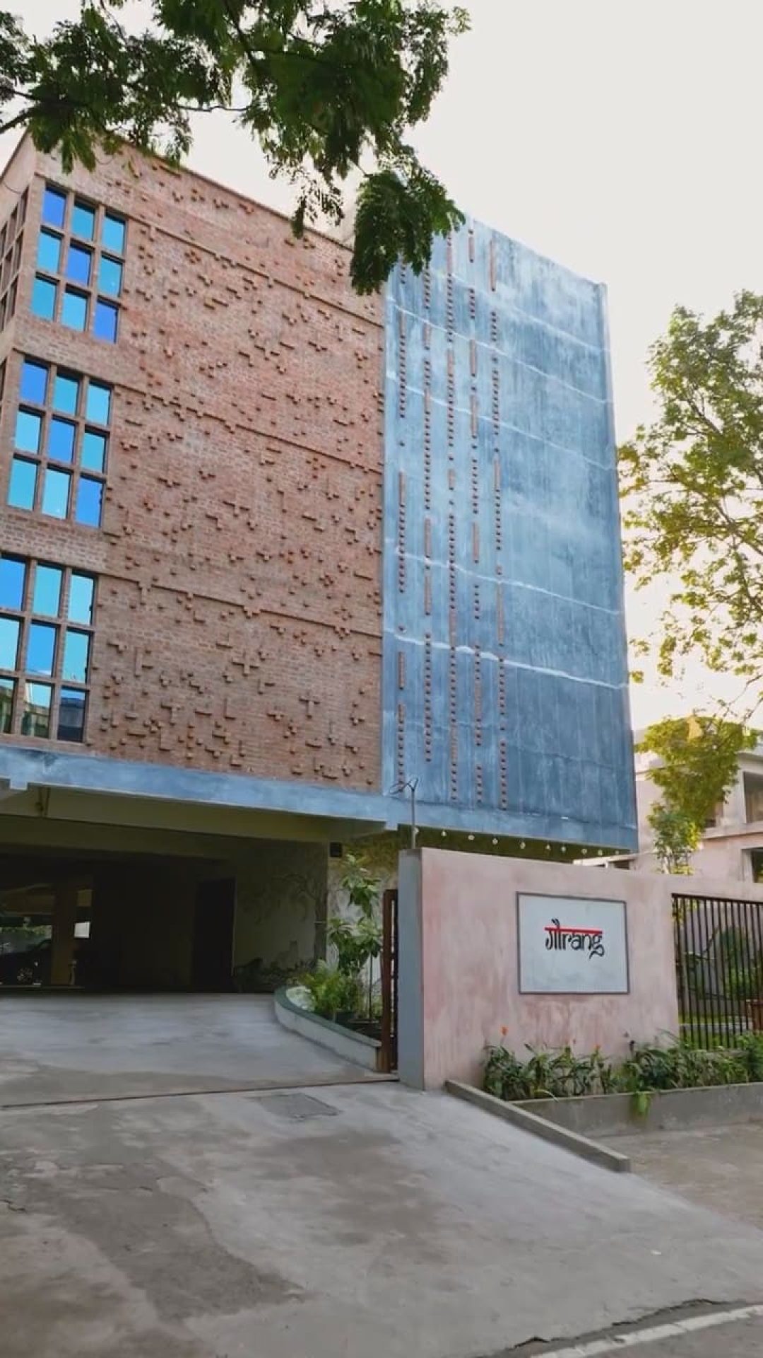 Because great lighting turns a store into a story’Project type- Commercial Lightning designer- K.mp4_snapshot_00.01.308